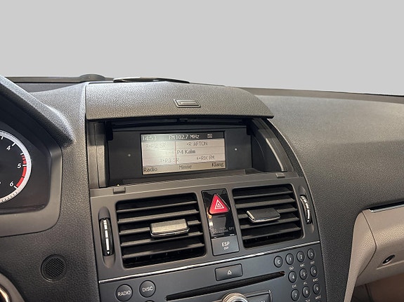 Mercedes-Benz C220 15 of 25