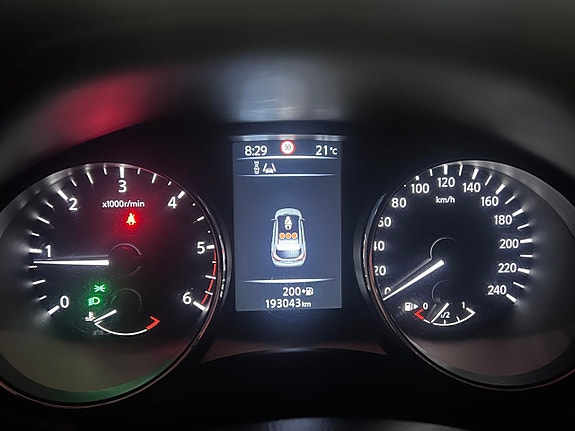 Nissan Qashqai 25 of 25