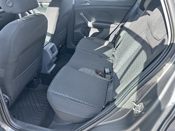 Volkswagen T-Cross 9 of 18