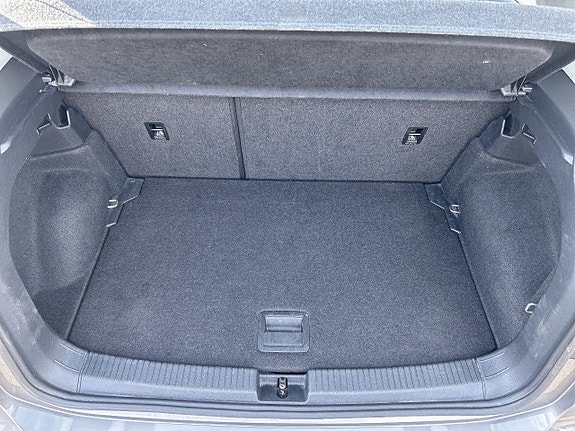 Volkswagen T-Cross 14 of 18