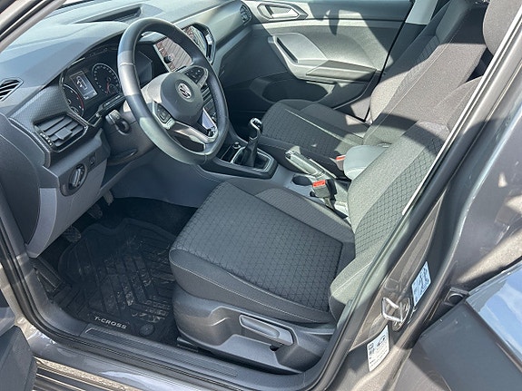 Volkswagen T-Cross 8 of 18