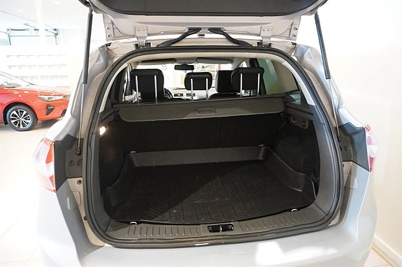Ford Kuga 9 of 12