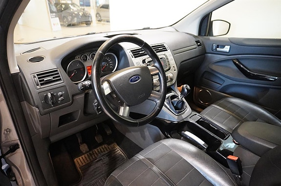 Ford Kuga 2 of 12