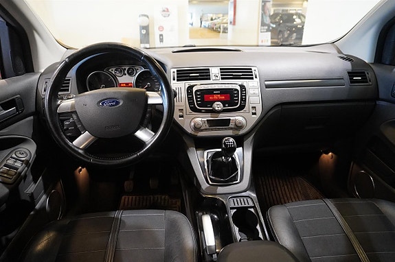 Ford Kuga 11 of 12