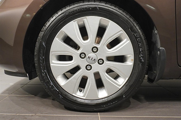 Kia Rio 7 of 13