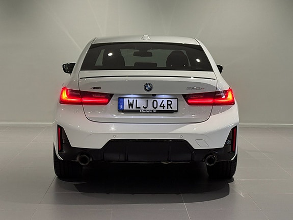 BMW 330e 4 of 18