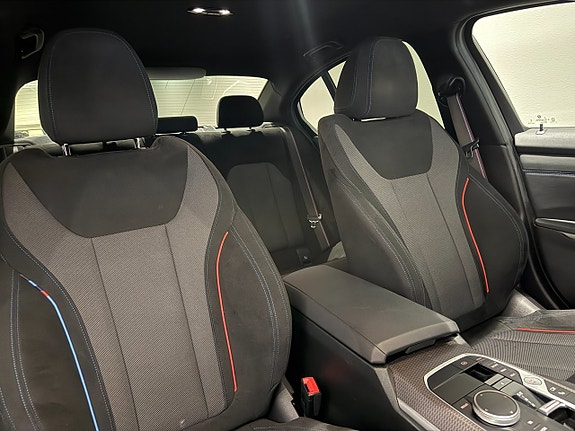 BMW 330e 17 of 18