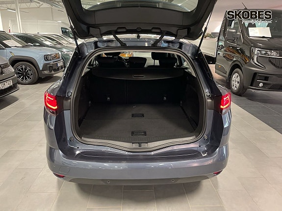 Renault Megane 16 of 19