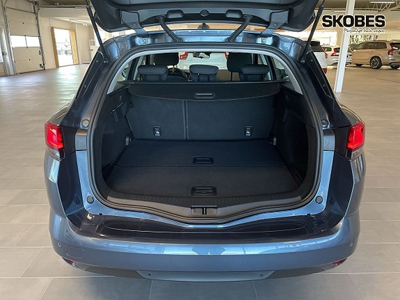 Renault Megane 16 of 19