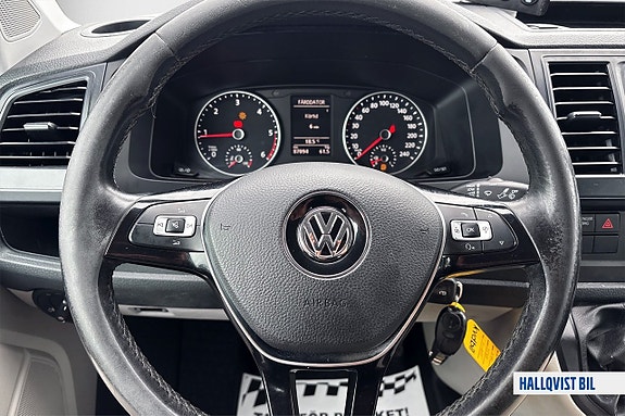 Volkswagen Transporter 14 of 16