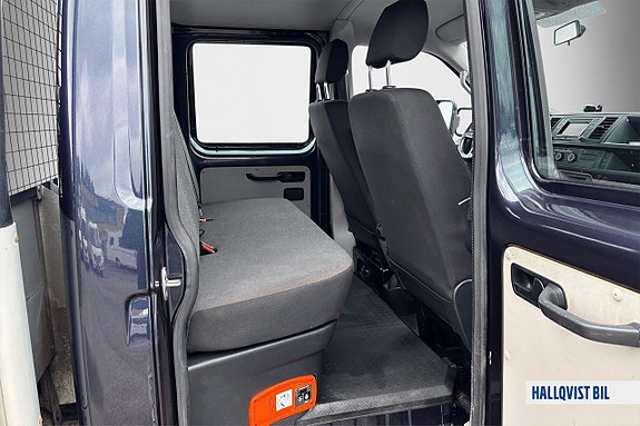 Volkswagen Transporter 9 of 16