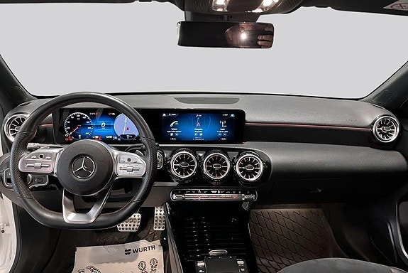 Mercedes-Benz A250 e 8 of 15