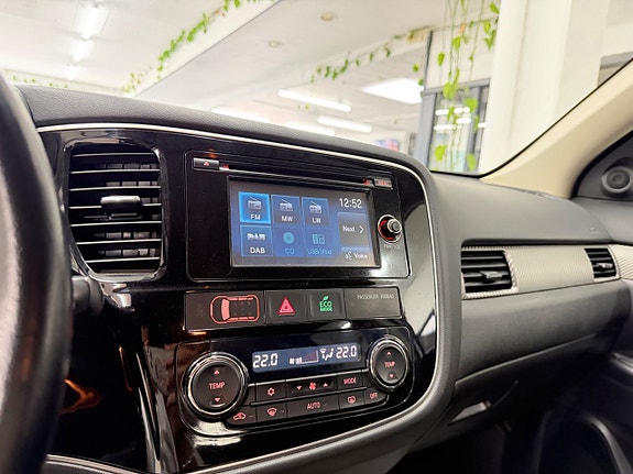 Mitsubishi Outlander 28 of 30
