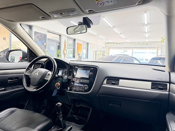Mitsubishi Outlander 19 of 30
