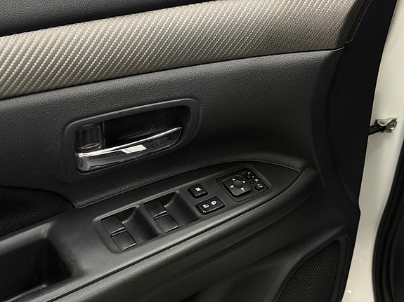 Mitsubishi Outlander 27 of 30