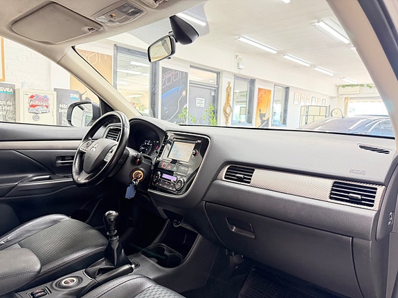 Mitsubishi Outlander 17 of 30
