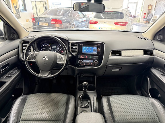 Mitsubishi Outlander 20 of 30