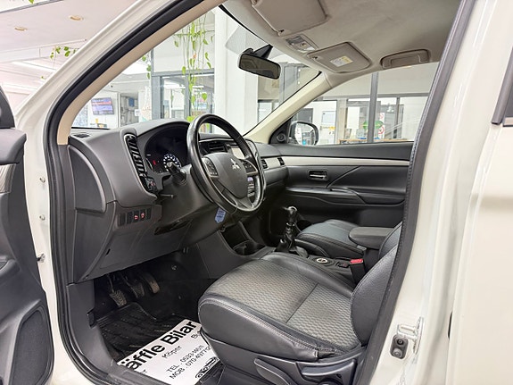 Mitsubishi Outlander 24 of 30