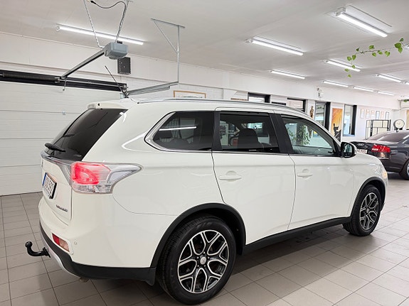 Mitsubishi Outlander 8 of 30