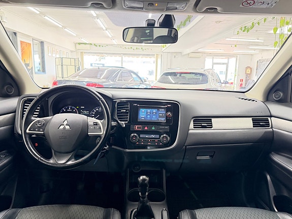 Mitsubishi Outlander 21 of 30