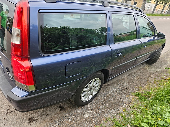 Volvo V70 10 of 11