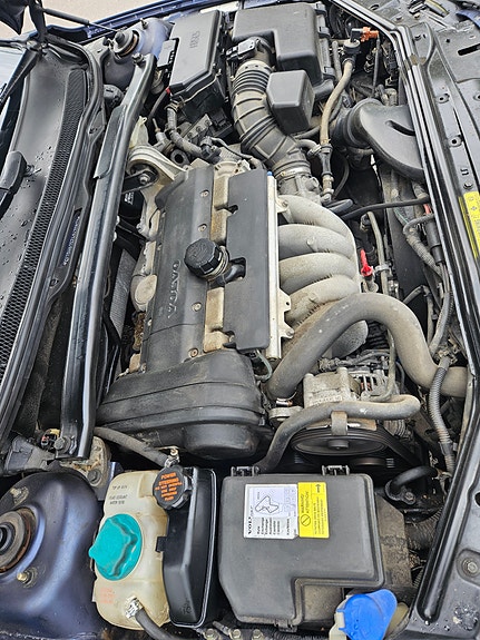 Volvo V70 6 of 11