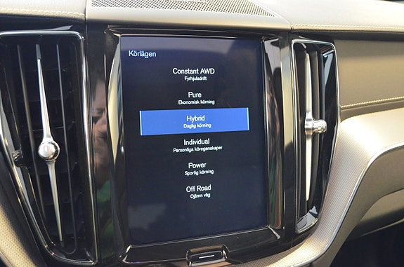 Volvo XC60 12 of 28