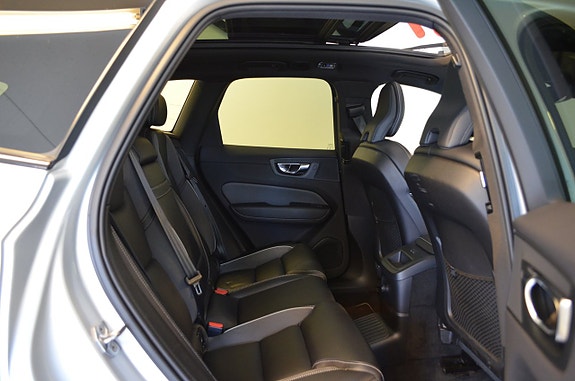 Volvo XC60 22 of 28