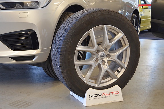 Volvo XC60 26 of 28