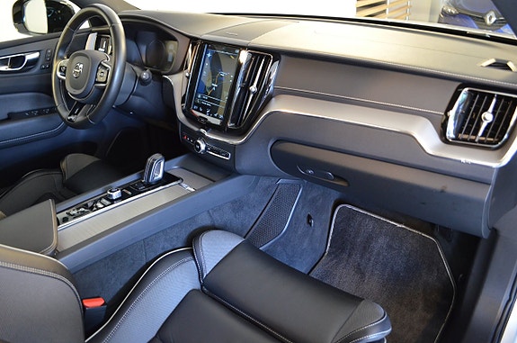 Volvo XC60 21 of 28