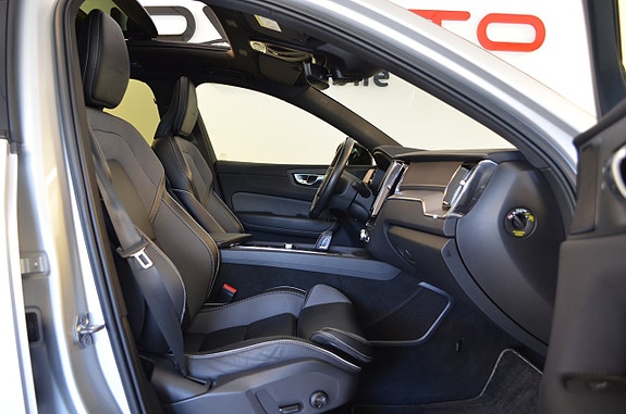 Volvo XC60 20 of 28