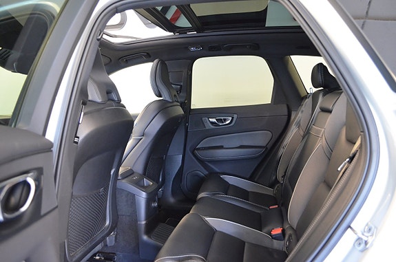 Volvo XC60 9 of 28
