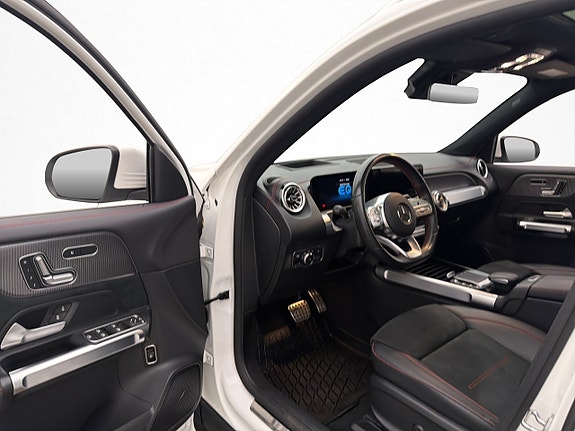 Mercedes-Benz EQB350 11 of 30