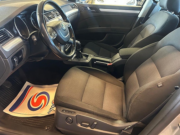Skoda Superb 9 of 21