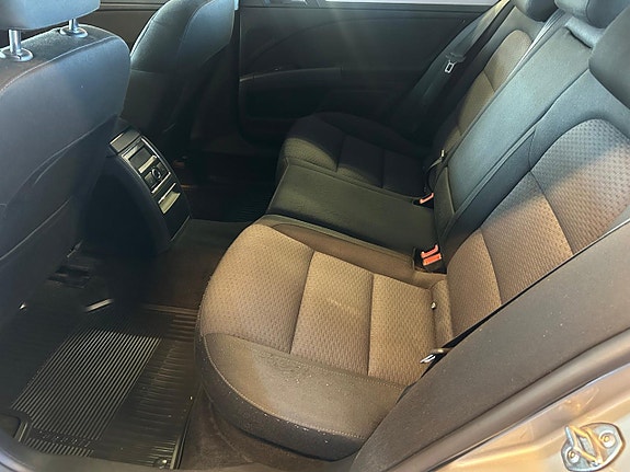 Skoda Superb 17 of 21