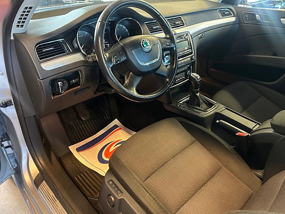 Skoda Superb 10 of 21