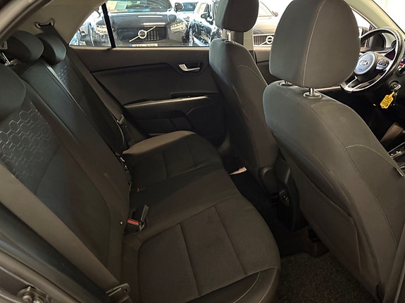 Kia Rio 19 of 25
