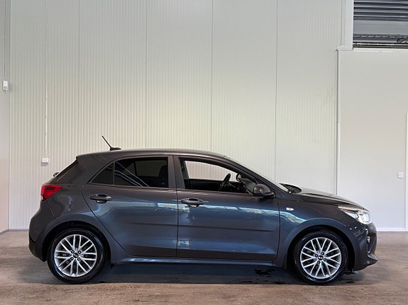 Kia Rio 2 of 25