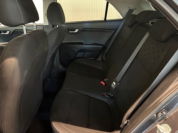 Kia Rio 18 of 25