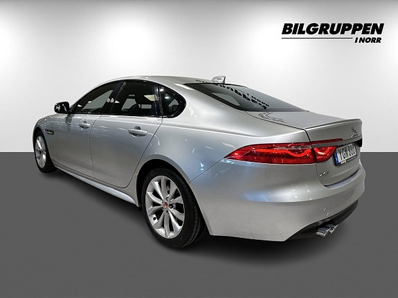 Jaguar XF 6 of 16
