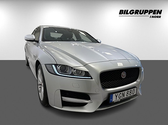Jaguar XF 3 of 16