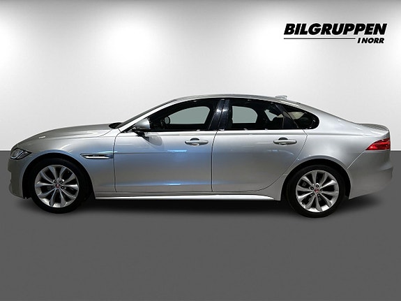 Jaguar XF 4 of 16