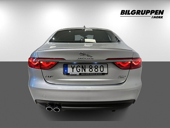 Jaguar XF 5 of 16