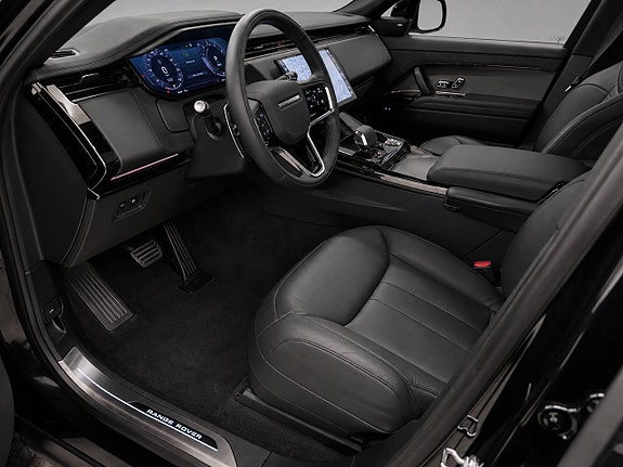 Land Rover Range Rover Sport 7 of 17