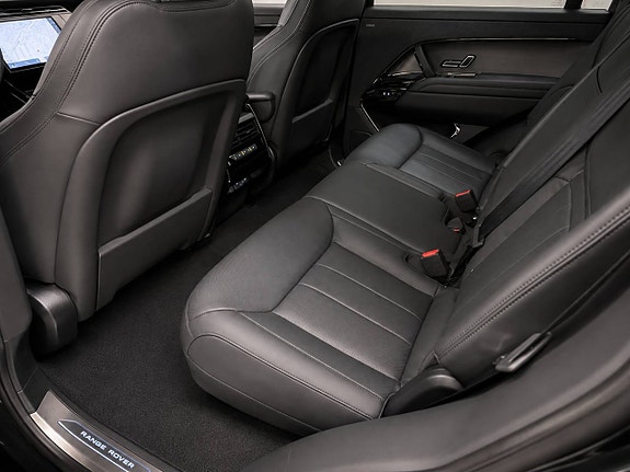Land Rover Range Rover Sport 13 of 17
