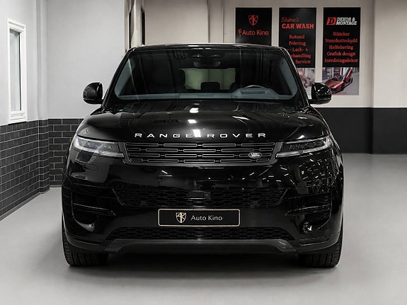 Land Rover Range Rover Sport 4 of 17