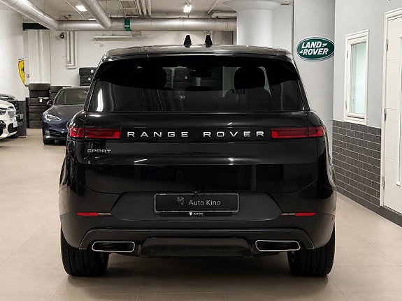 Land Rover Range Rover Sport 5 of 17