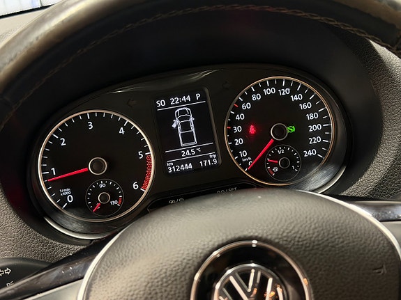 Volkswagen Amarok 23 of 30