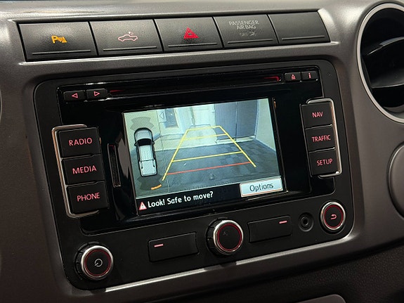 Volkswagen Amarok 28 of 30