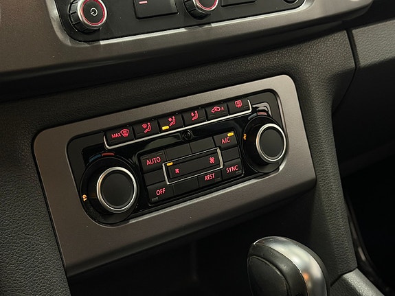 Volkswagen Amarok 25 of 30